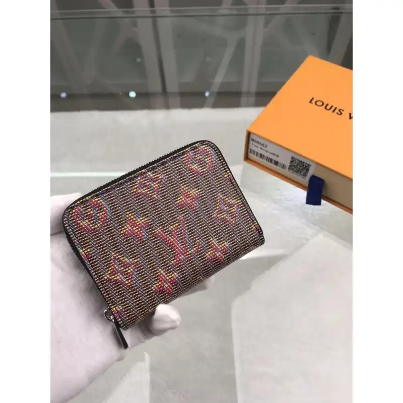 LV Bags 19B570090