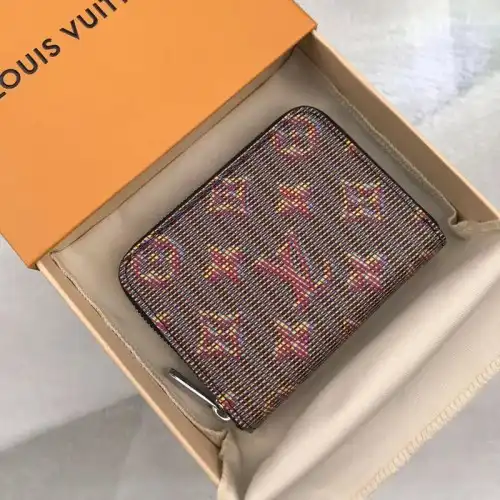 LV Bags 19B570090