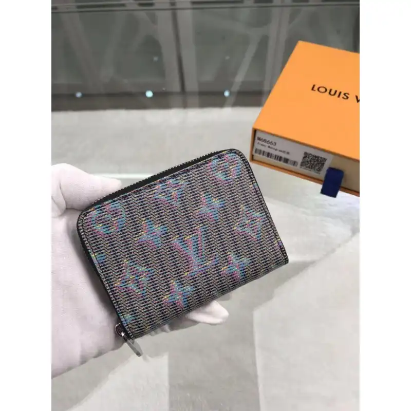 LV Bags 19B570091