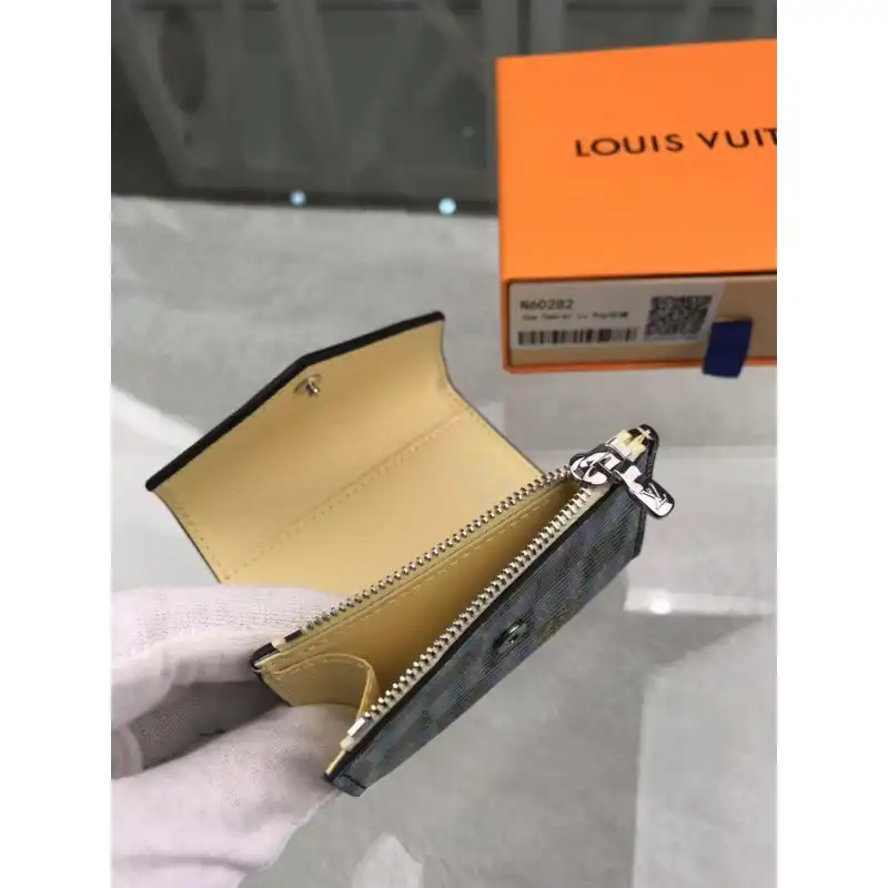 LV Bags 19B570095