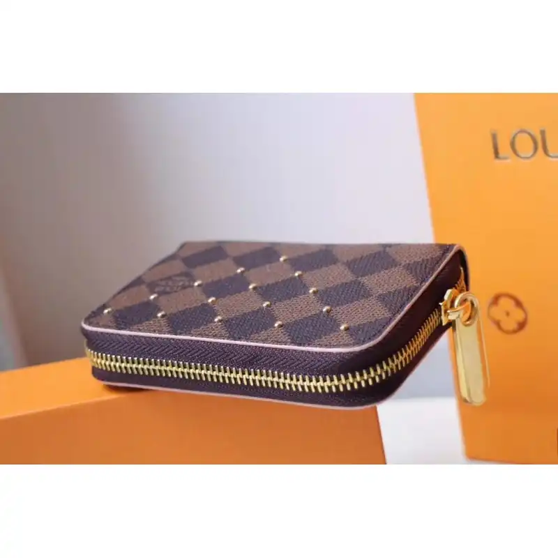 LV Bags 19B570121