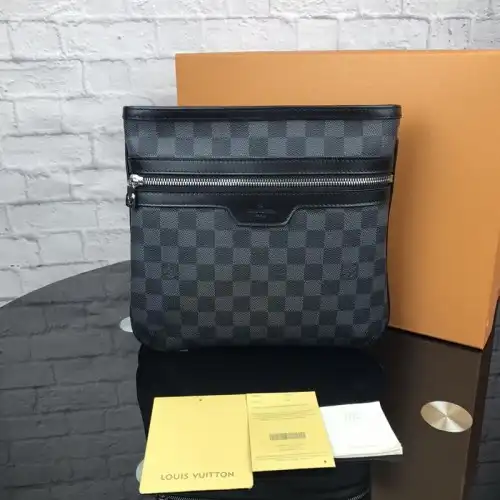 FASH LOUIS VUITTON Bags 19B570133