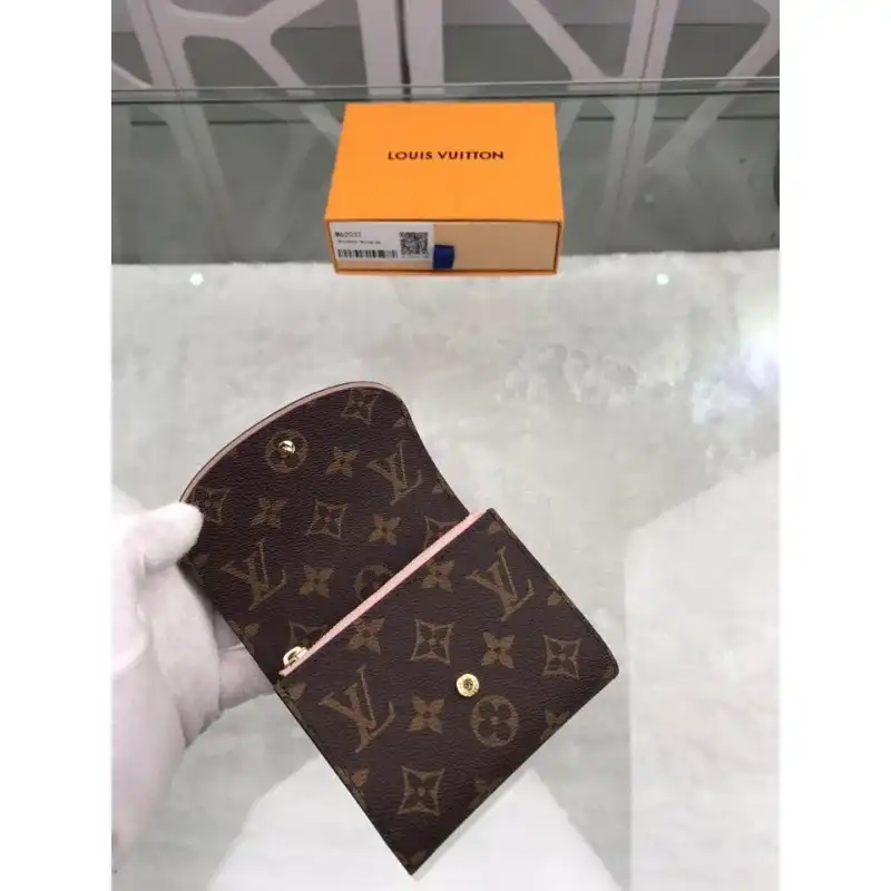 LV Bags 19B570135