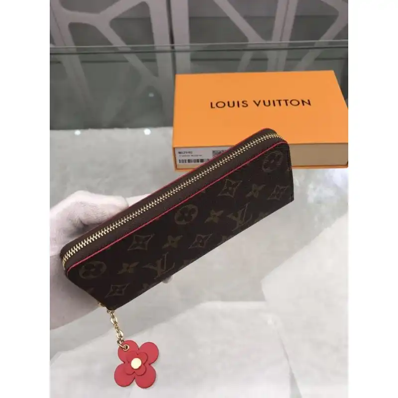 LV Bags 19B570136