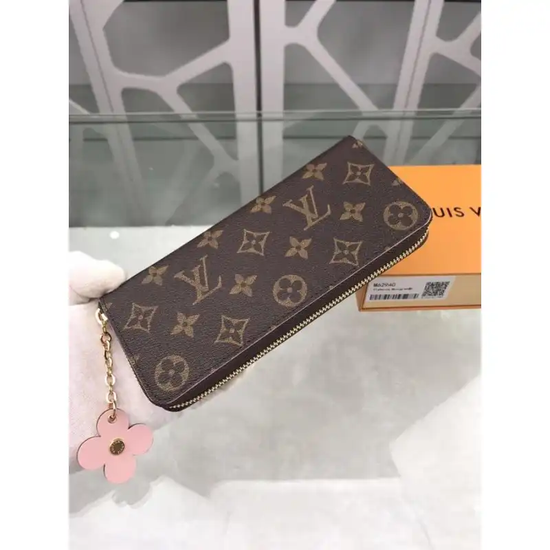 LV Bags 19B570137