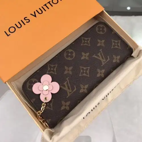 LV Bags 19B570137