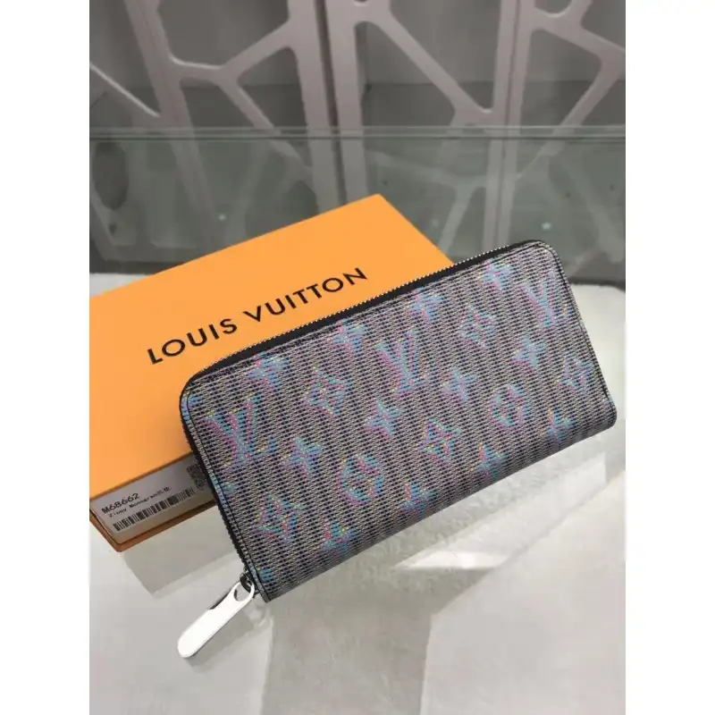 LV Bags 19B570151