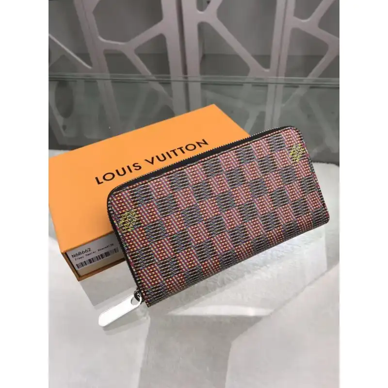 LV Bags 19B570153