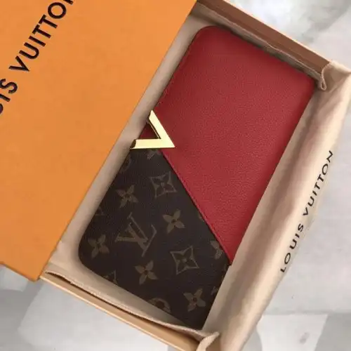 LV Bags 19B570159