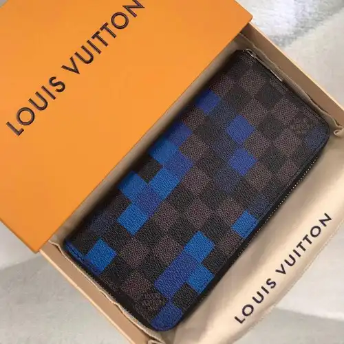 LV Bags 19B570165