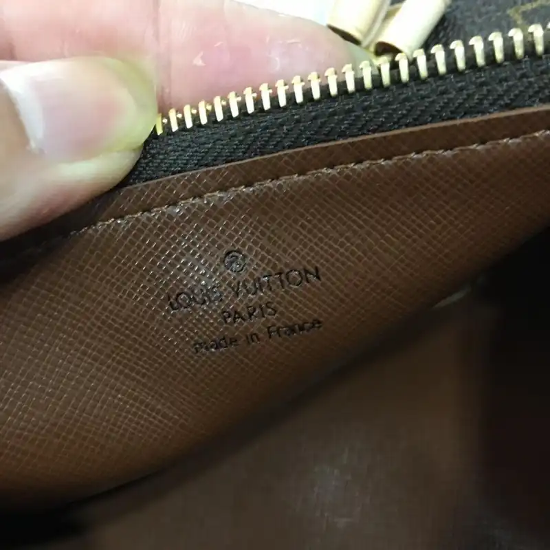 LV Bags 19B570172