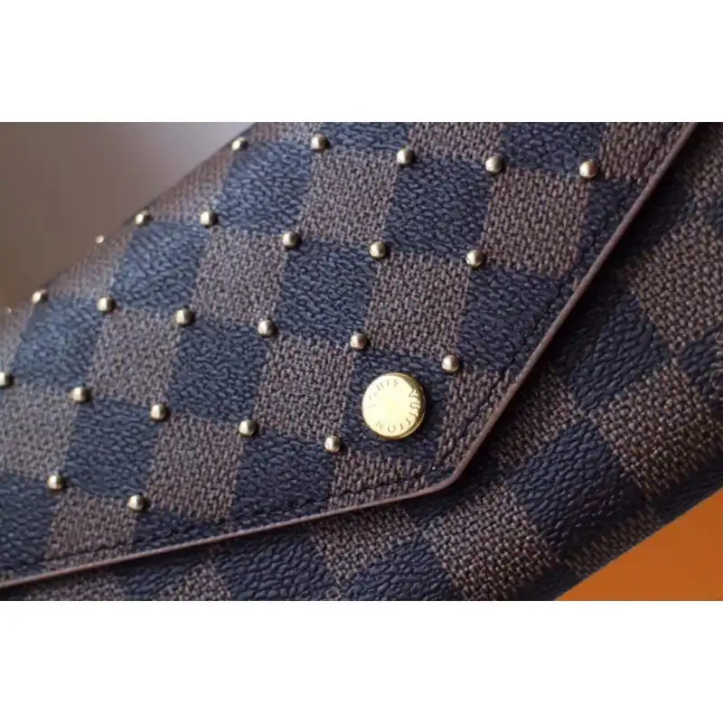 LV Bags 19B570173