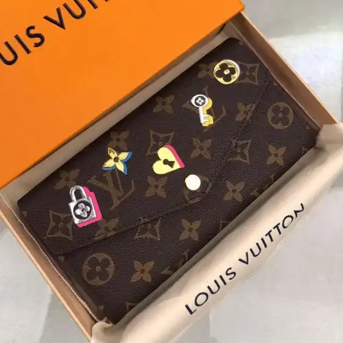 LV Bags 19B570178