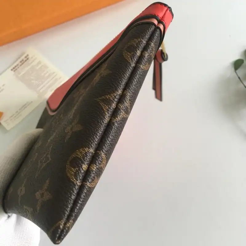 LV Bags 19B570188