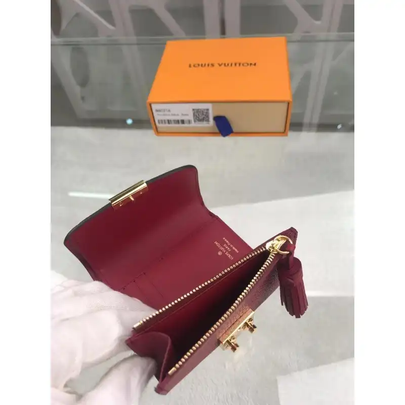 LV Bags 19B570195