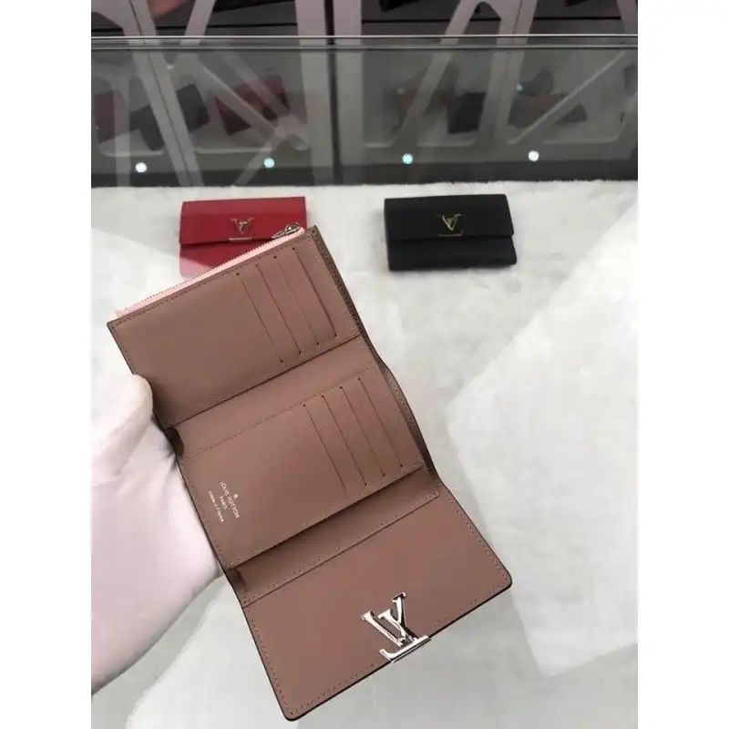 LV Bags 19B570210