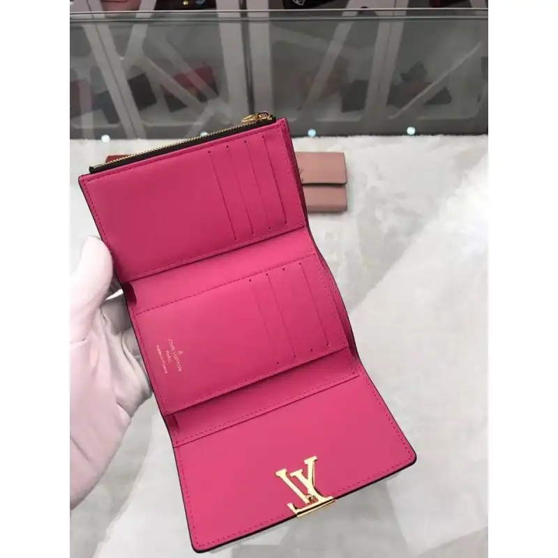 LV Bags 19B570211