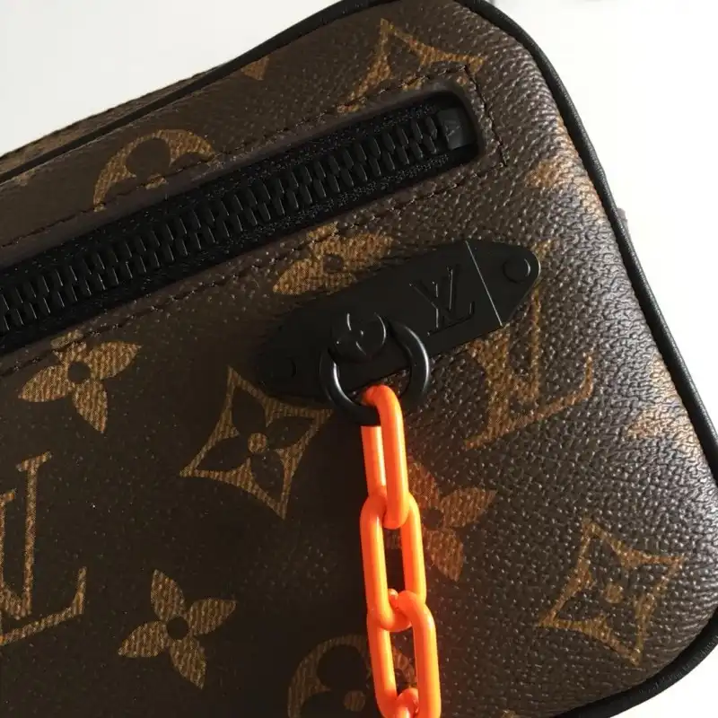 LV Bags 19B570218