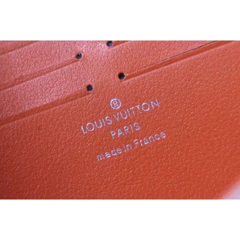 LV Bags 19B570230