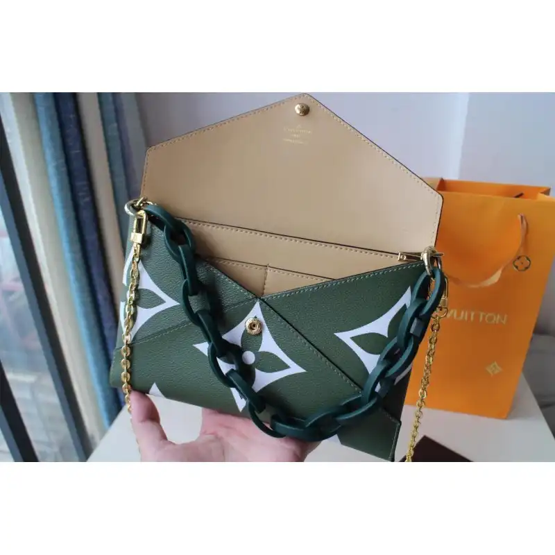 LV Bags 19B570241