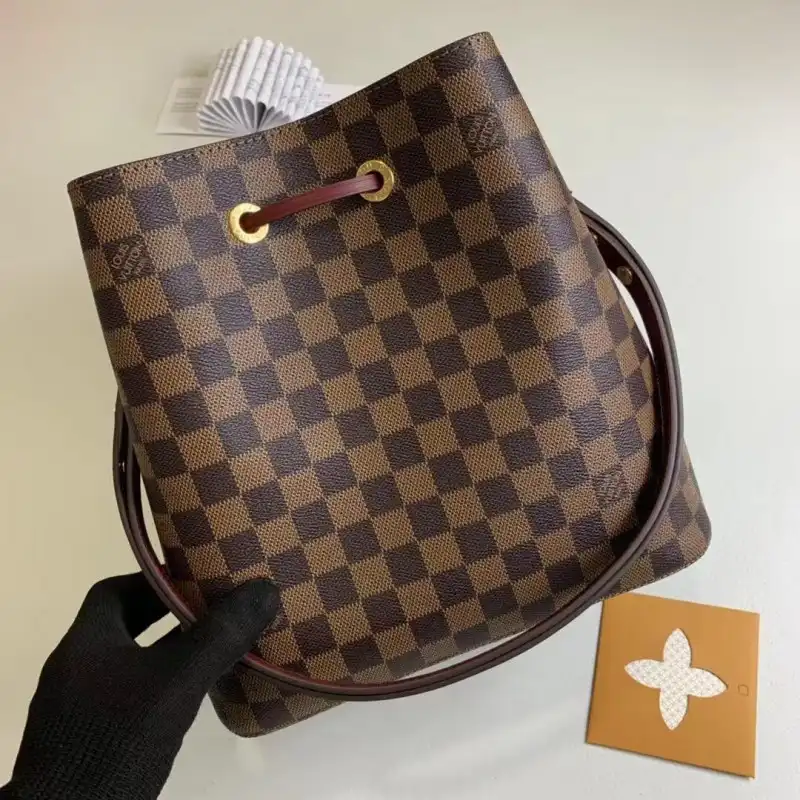 LV Bags 19B570255