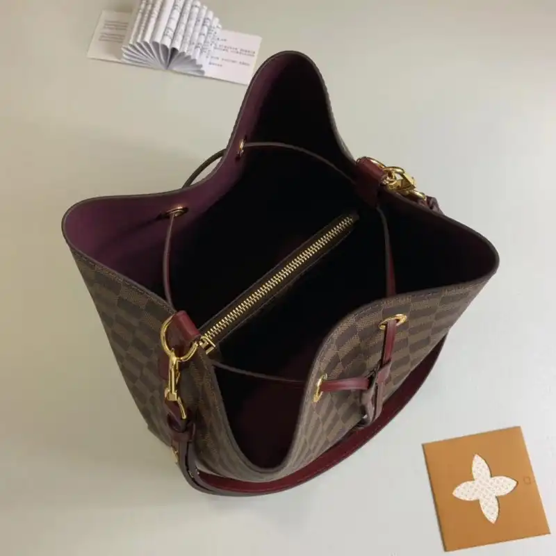 LV Bags 19B570255