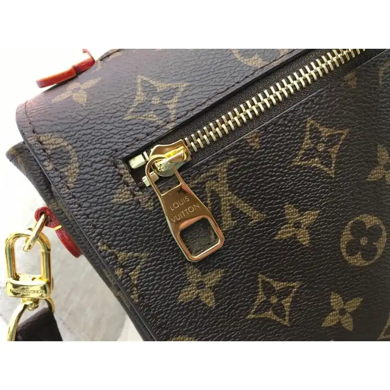 LV Bags 19B570260