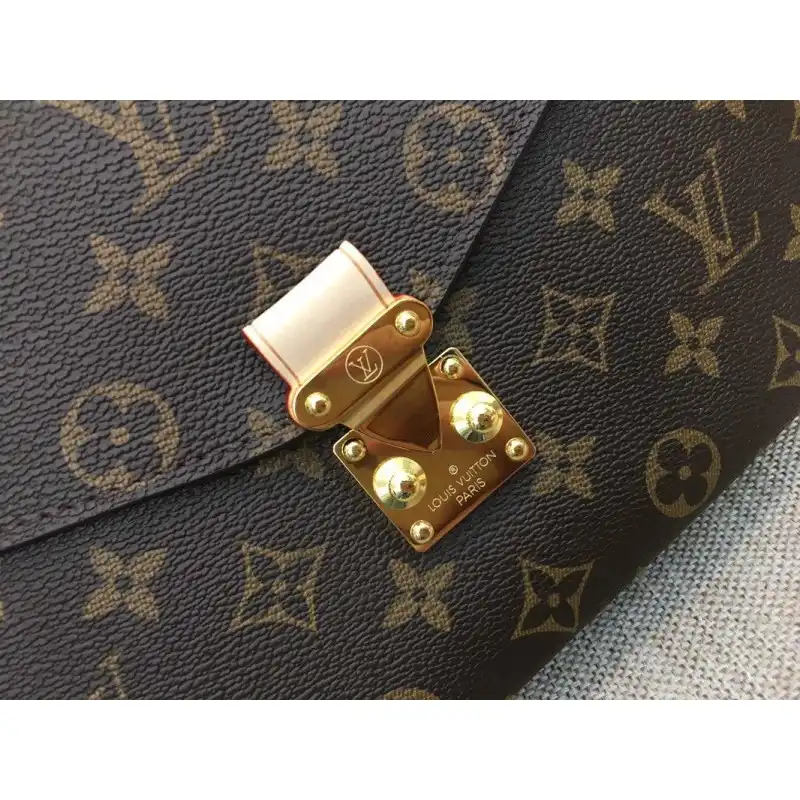 LV Bags 19B570260