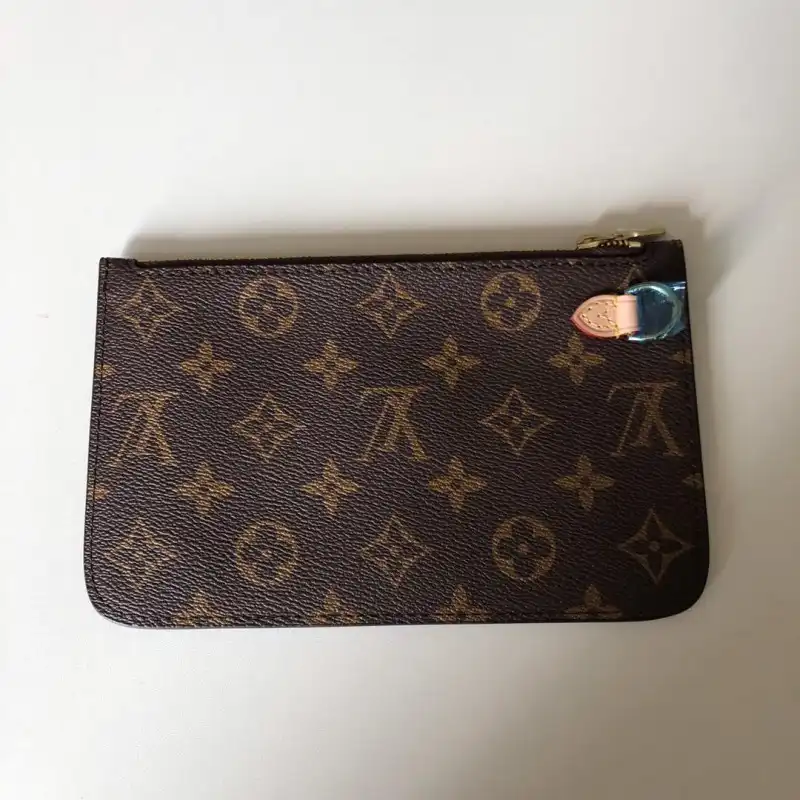 LV Bags 19B570267