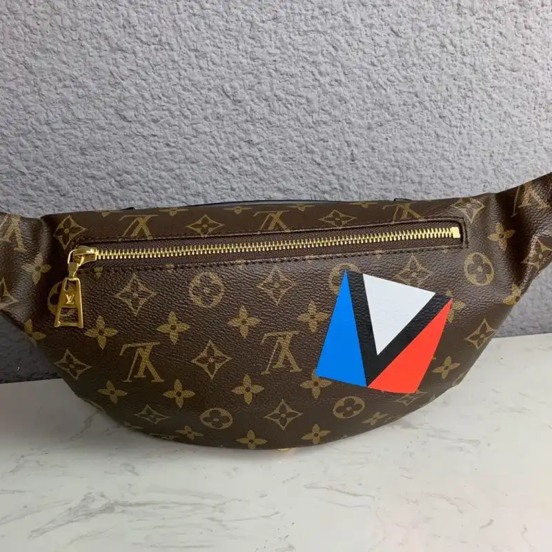 LV Bags 19B570275