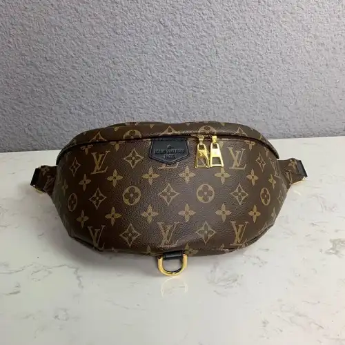 LV Bags 19B570275