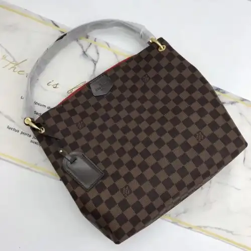 LV Bags 19B570282