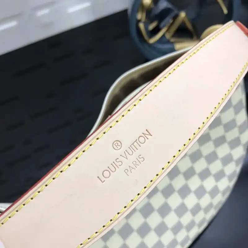 LV Bags 19B570284