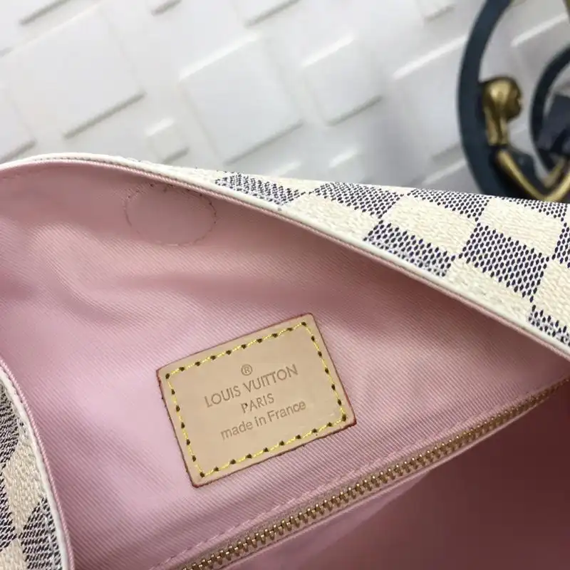 LV Bags 19B570284