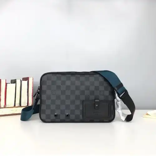 LV Bags 19B570285