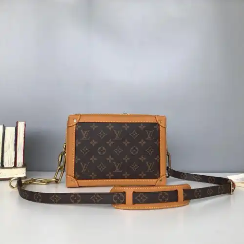 LV Bags 19B570296