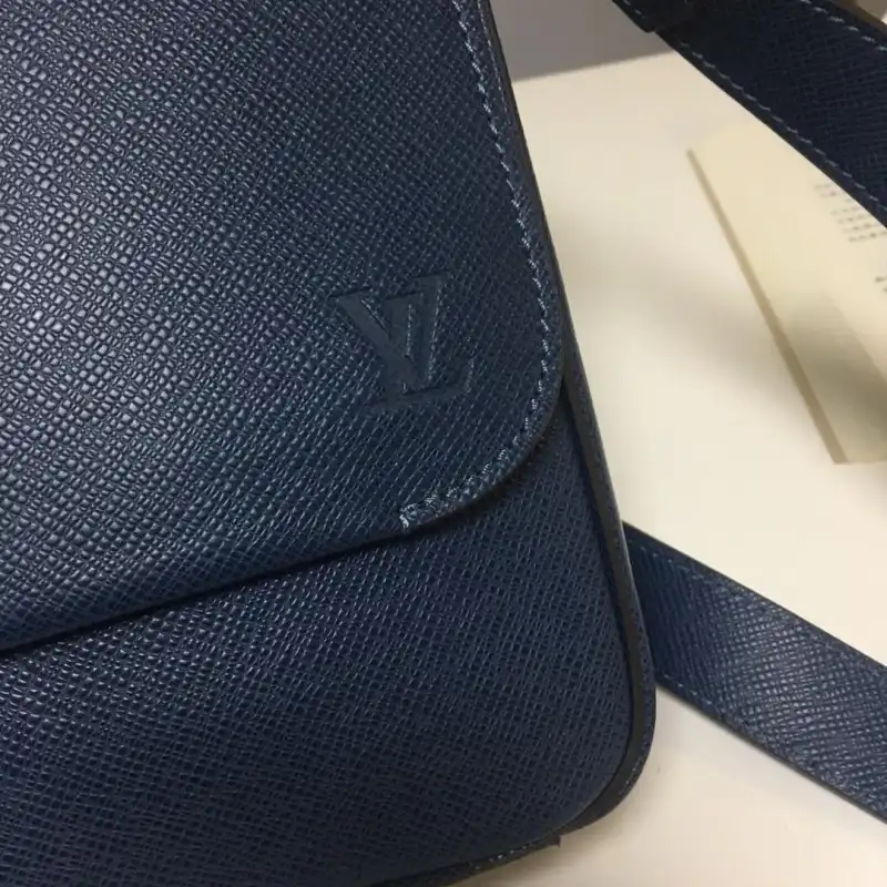 LV Bags 19B570302