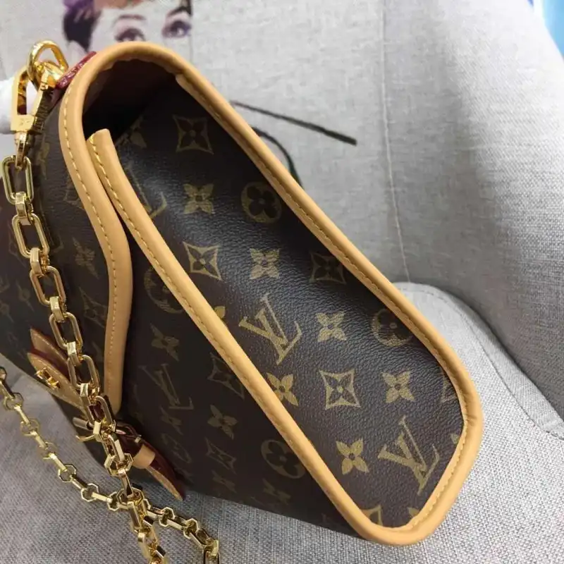 LV Bags 19B570321