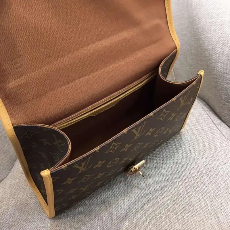 LV Bags 19B570321