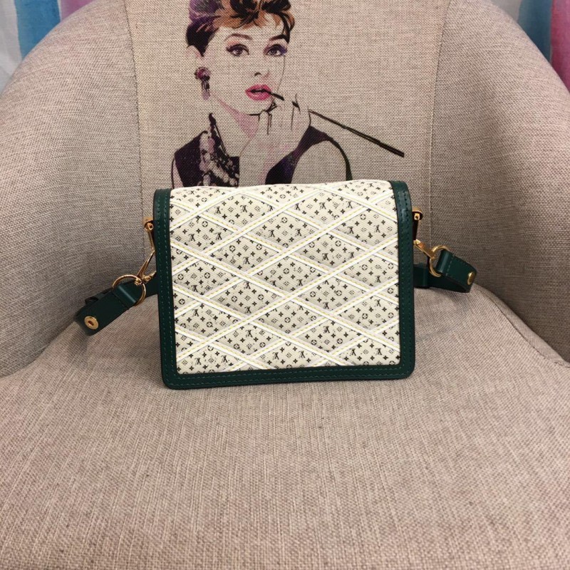 FASH LOUIS VUITTON Bags 19B570322