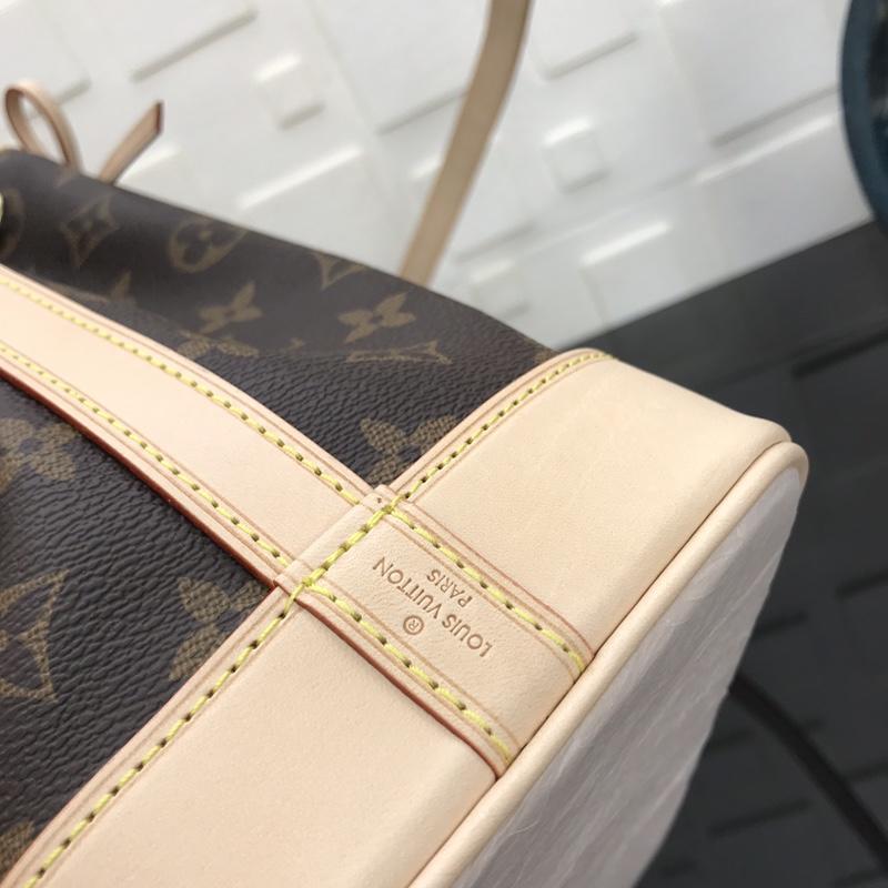 FASH LOUIS VUITTON Bags 19B570335