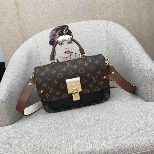 LV Bags 19B570340