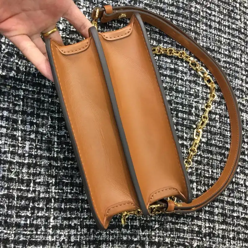 Fashionrepsfam ru LV Bags 19B570343