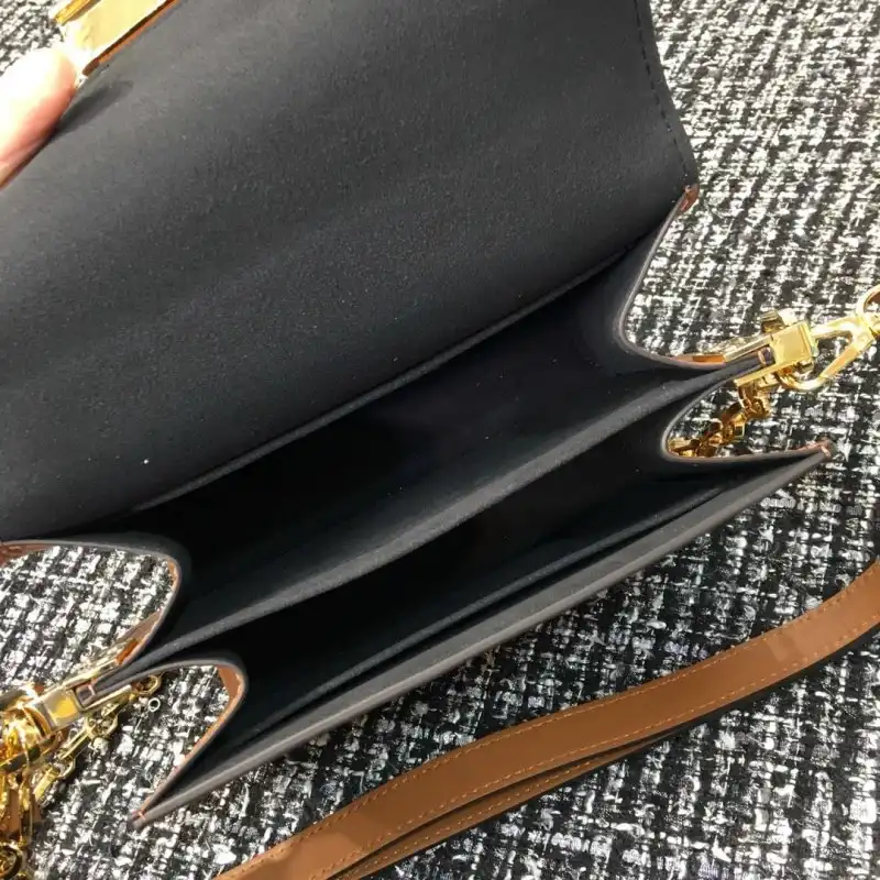 Fashionrepsfam ru LV Bags 19B570343