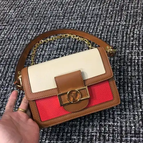 LV Bags 19B570344