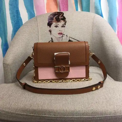 LV Bags 19B570350