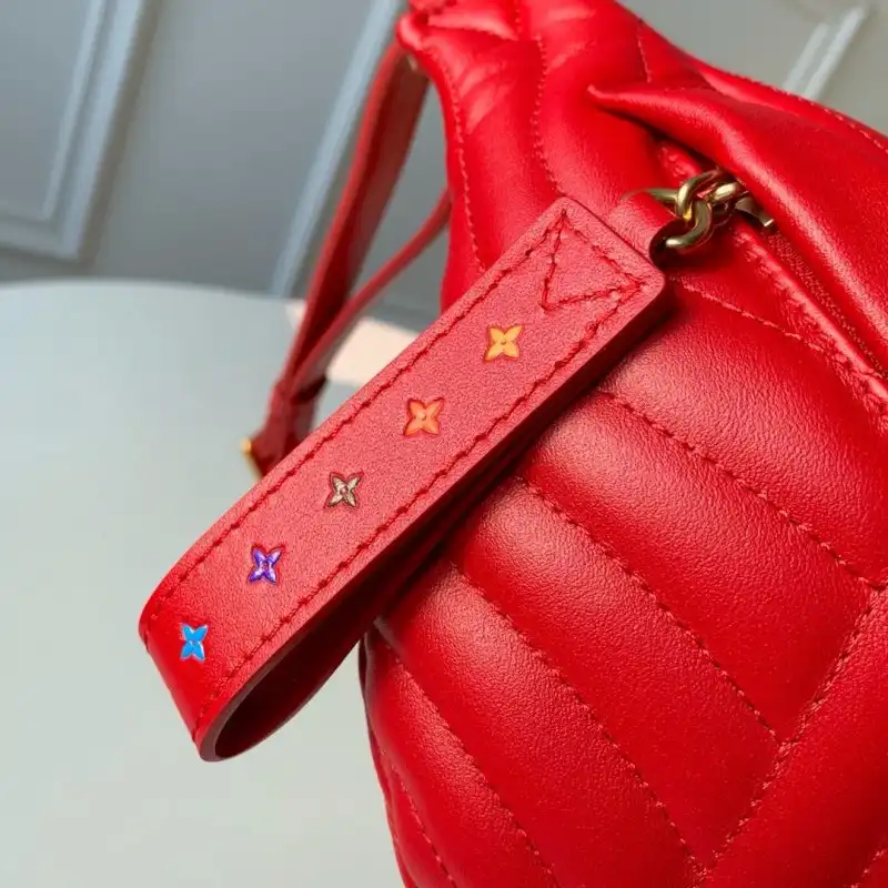 LV Bags 19B570358