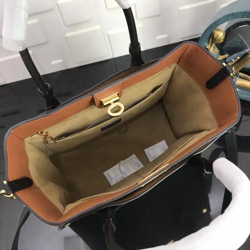 LV Bags 19B570362