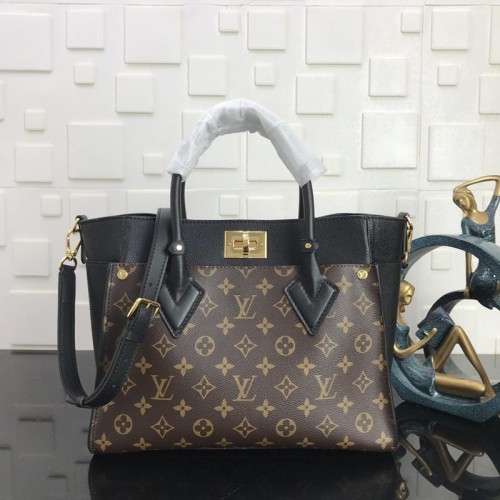 FASH LOUIS VUITTON Bags 19B570363