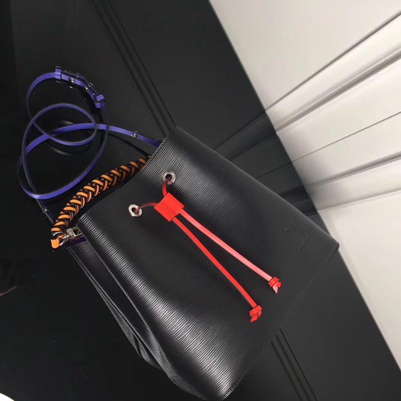 FASH LOUIS VUITTON Bags 19B570367